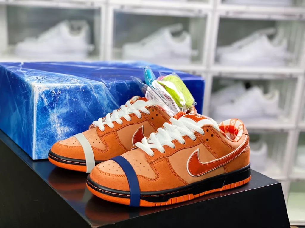 Boston Famous Shoe Store Heavyweight Co branded Concepts x SB Dunk Low Boston Famous Shoe Store Heavyweight Co branded Concepts x SB Dunk Low