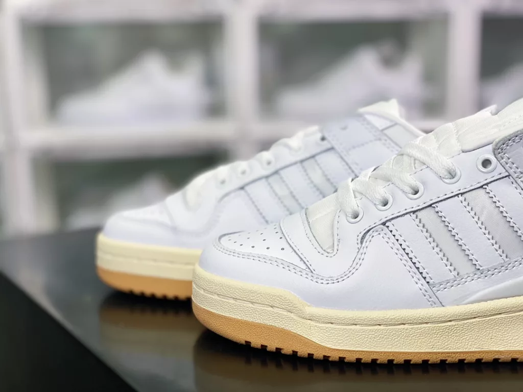 Adidas Clover Originals Forum 84 Low Roman Collection Velcro Low Top Vintage Lace up Versatile Casual Sports Board Shoes Adidas Clover Originals Forum 84 Low Roman Collection Velcro Low Top Vintage Lace up Versatile Casual Sports Board Shoes
