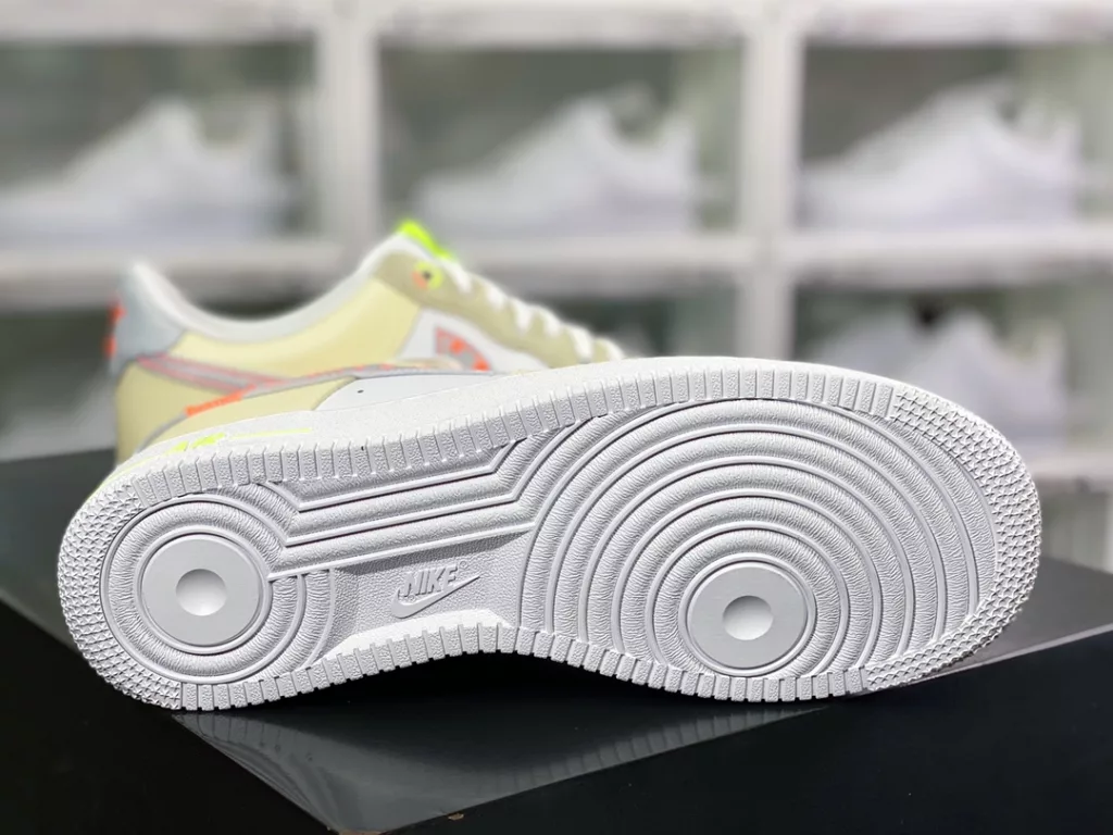 New Nike Air Force 1'07 Low New Nike Air Force 1'07 Low