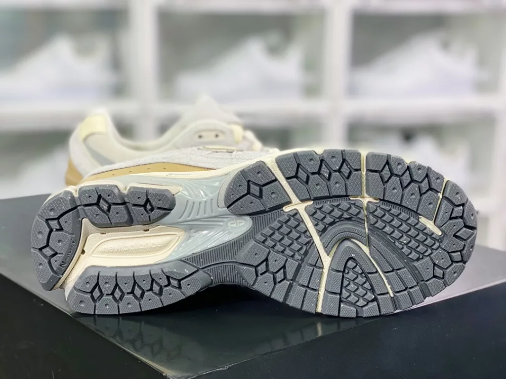 NB New Balance ML2002 Series Vintage Dad Style Leisure Sports Jogging Shoes NB New Balance ML2002 Series Vintage Dad Style Leisure Sports Jogging Shoes