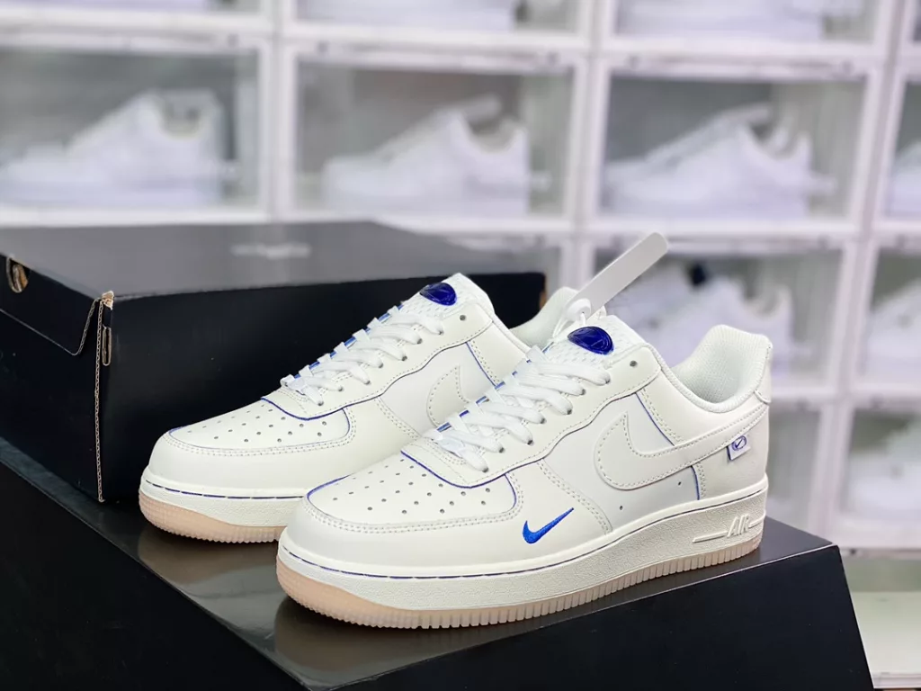 Nike Air Force 1'07 Low Nike Air Force 1'07 Low