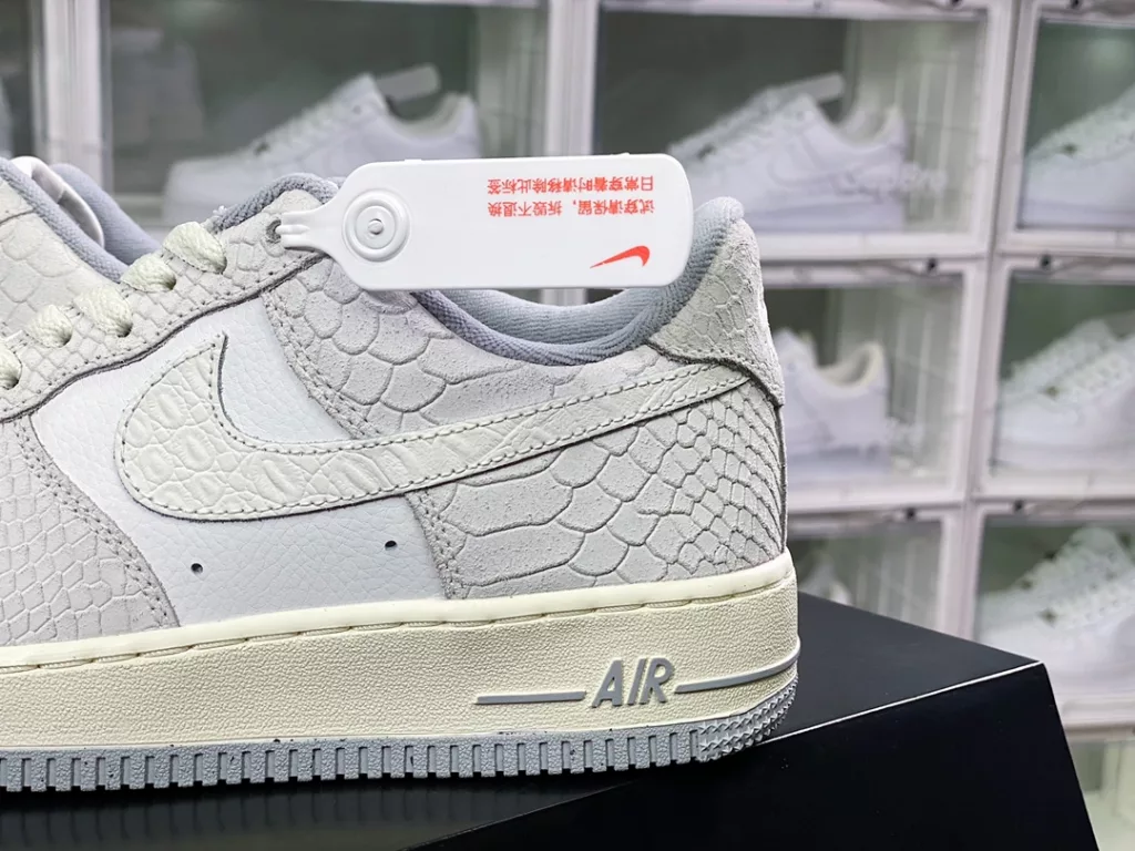 Nike Wmns Air Force 1'07 Low Nike Wmns Air Force 1'07 Low