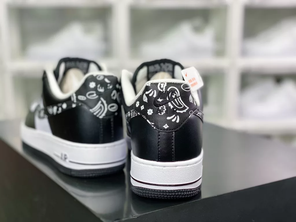 Nike Air Force 1'07 Low Nike Air Force 1'07 Low