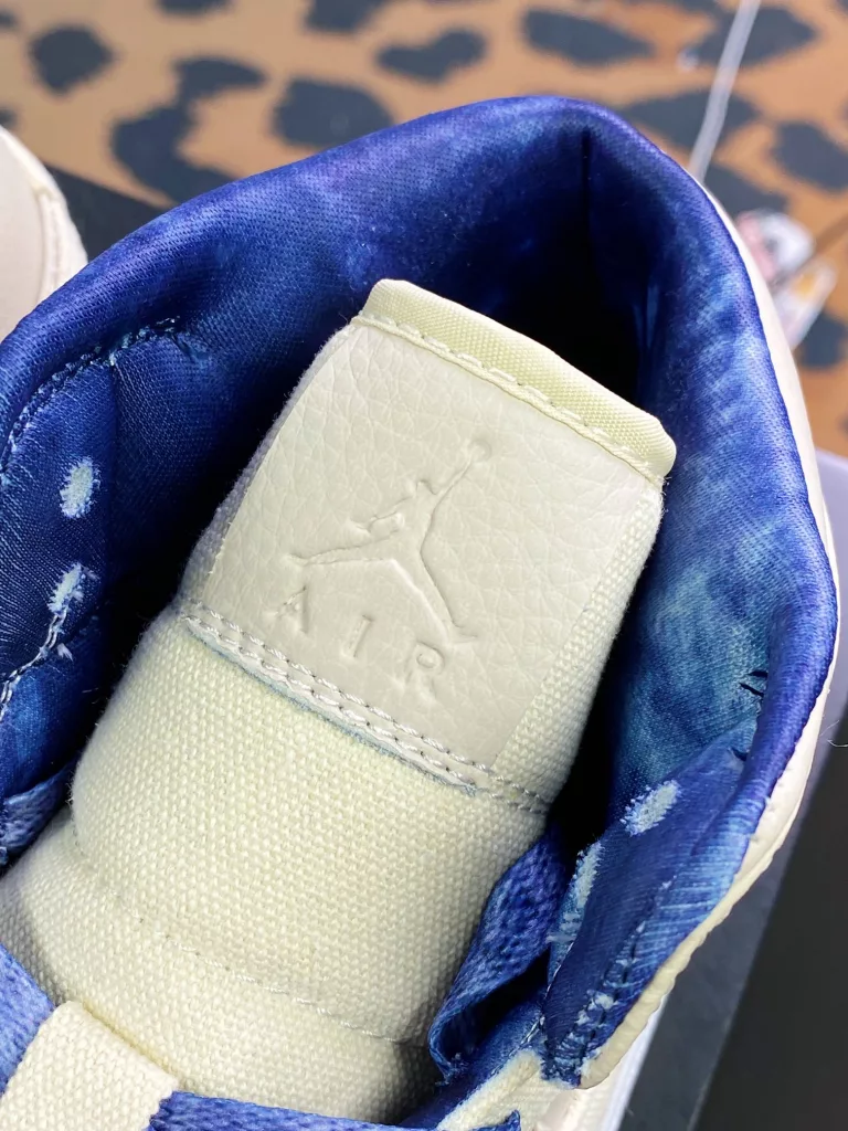 Nike Air Jordan 1 Mid SE Nike Air Jordan 1 Mid SE
