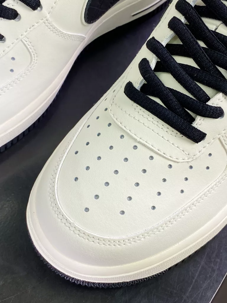 Nike Air Force 1'07 Low Nike Air Force 1'07 Low
