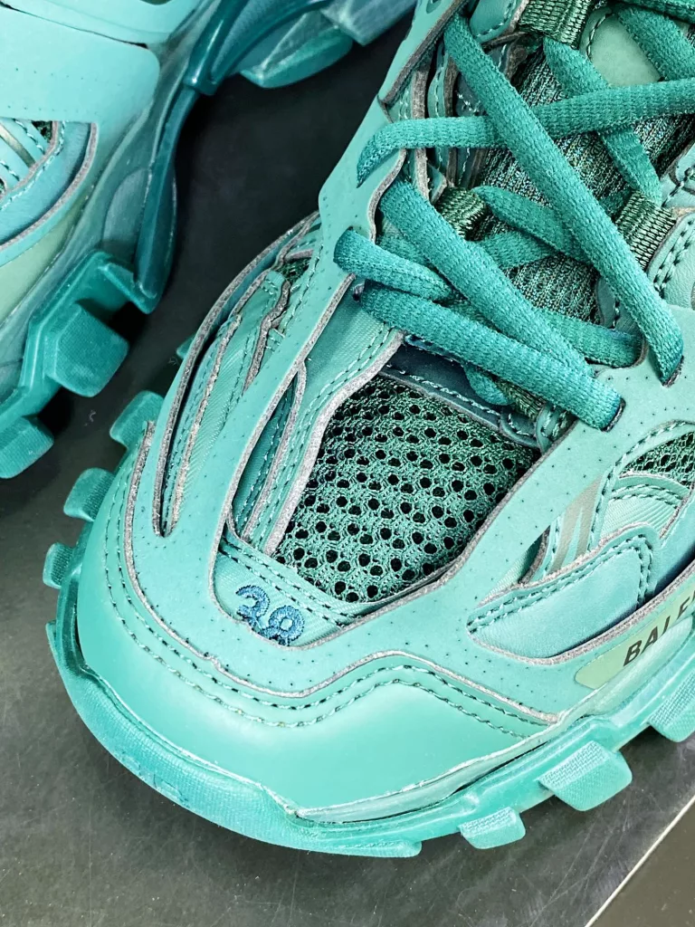 BALENCIAGA Track Trainers 3.0-generation retro wild running dad trend versatile jogging shoes 542023 W3AC1 189710-DK brand factory BALENCIAGA Track Trainers 3.0-generation retro wild running dad trend versatile jogging shoes 542023 W3AC1 189710
