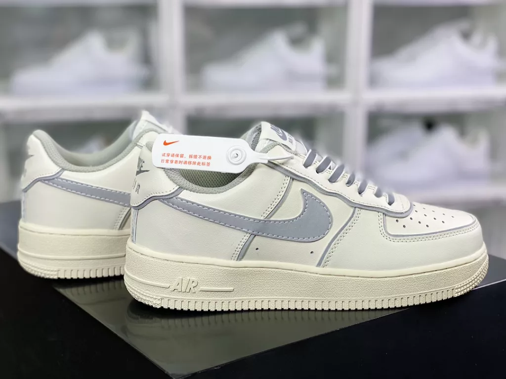 Nike Air Force 1'07 Low Leather Nike Air Force 1'07 Low Leather