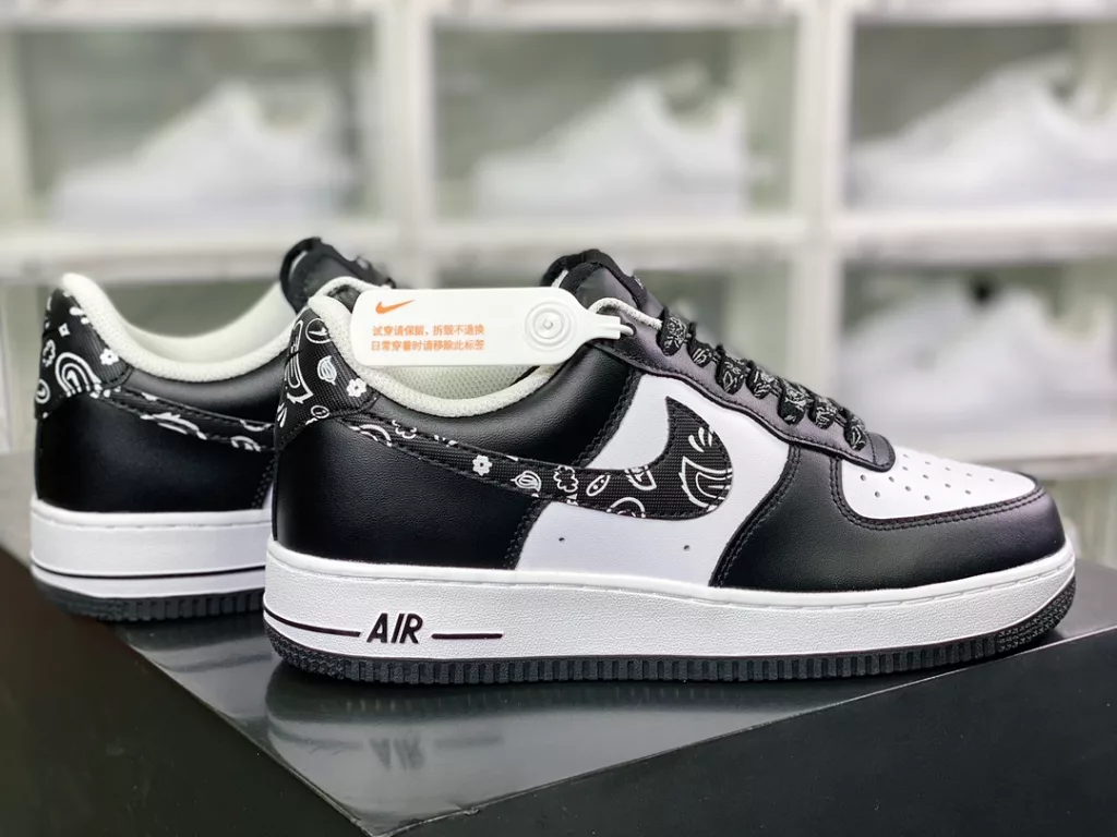 Nike Air Force 1'07 Low Nike Air Force 1'07 Low