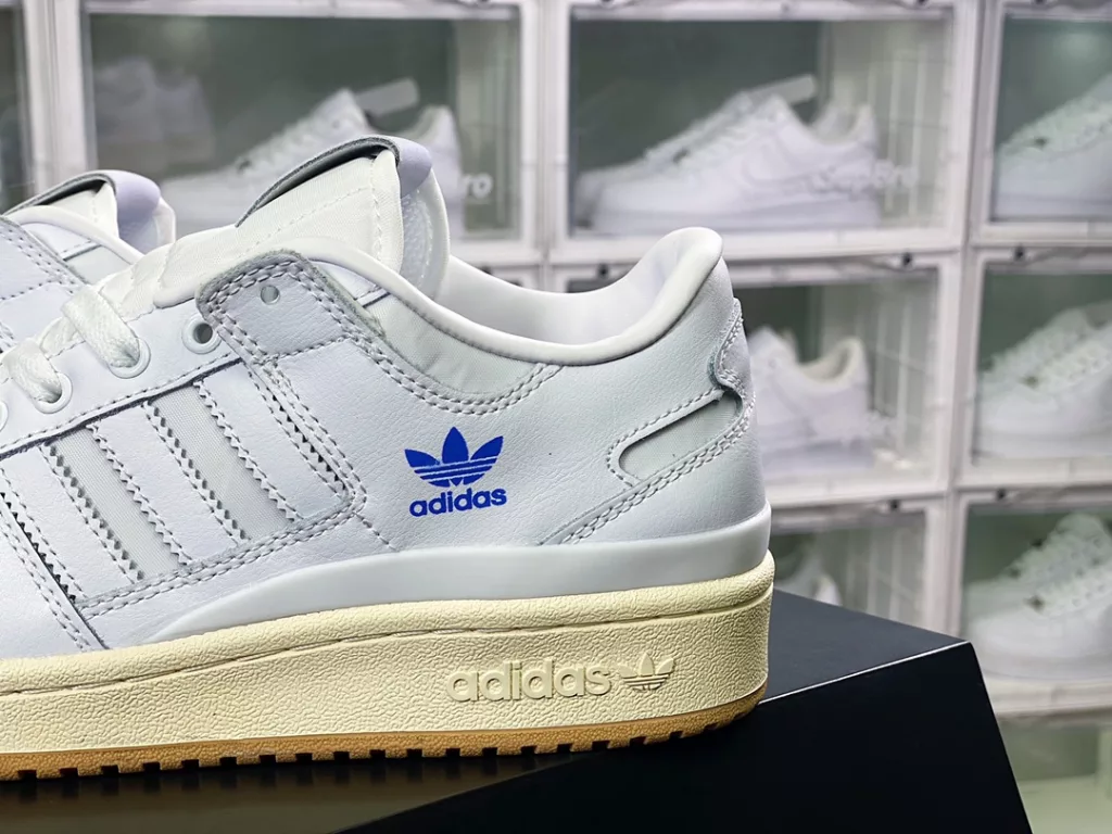 Adidas Clover Originals Forum 84 Low Roman Collection Velcro Low Top Vintage Lace up Versatile Casual Sports Board Shoes Adidas Clover Originals Forum 84 Low Roman Collection Velcro Low Top Vintage Lace up Versatile Casual Sports Board Shoes