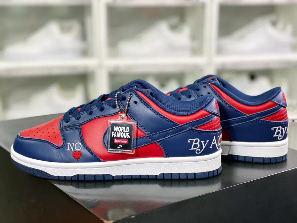 Nike By You SB Dunk Low Retro SP Dunk Collection Low Top Casual Sports Skateboarding Board Shoe Nike By You SB Dunk Low Retro SP Dunk Collection Low Top Casual Sports Skateboarding Board Shoe