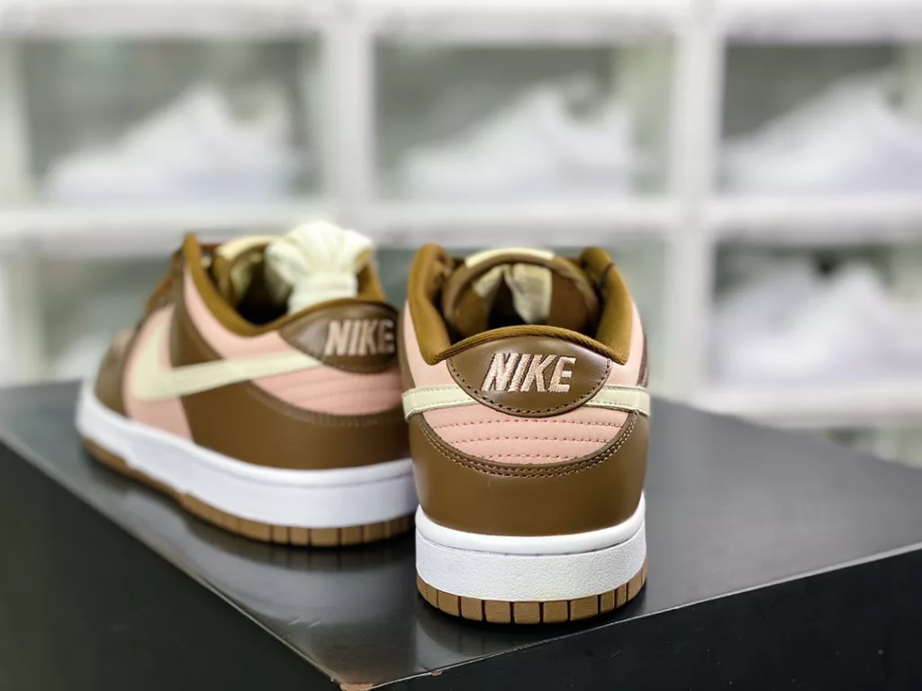 Pink Cherry Ignites 25th Anniversary, American Founder Street Fashion Brand Stussy Stussy x SB Dunk Low Pro Pink Cherry Ignites 25th Anniversary, American Founder Street Fashion Brand Stussy Stussy x SB Dunk Low Pro