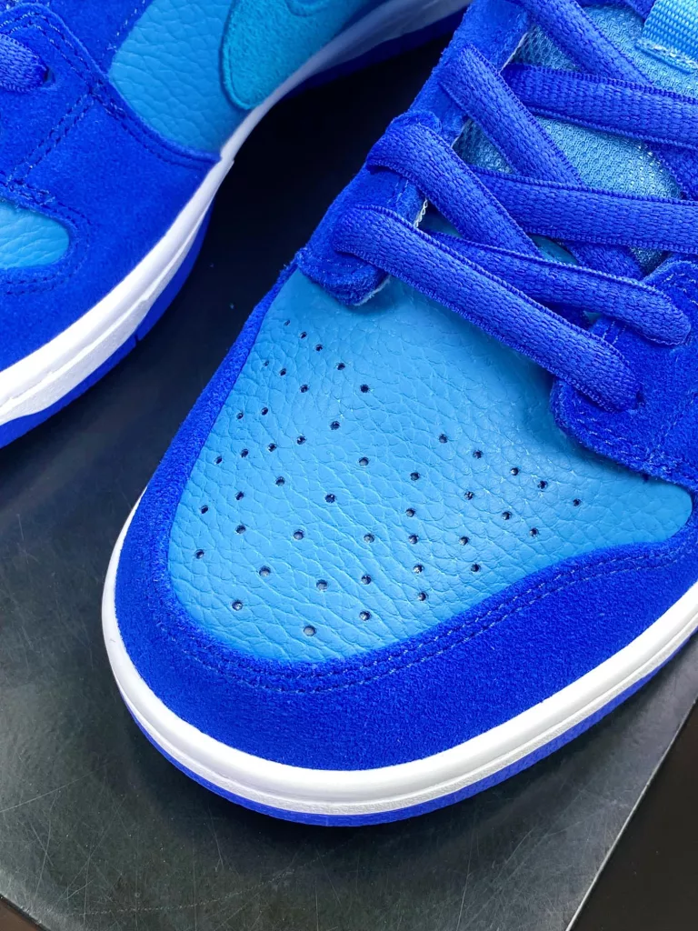 Nike SB Dunk Low Nike SB Dunk Low