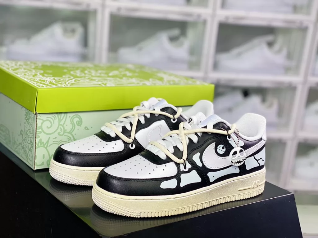 Nike Air Force 1 07 LV8 Nike Air Force 1 07 LV8