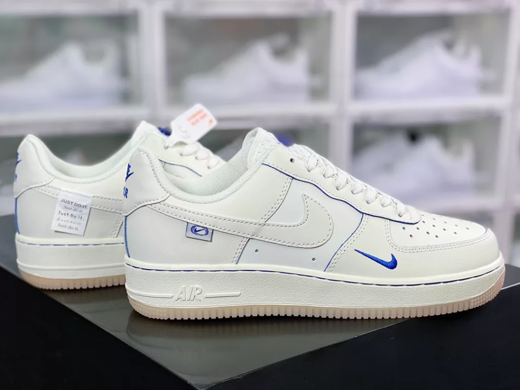Nike Air Force 1'07 Low Nike Air Force 1'07 Low