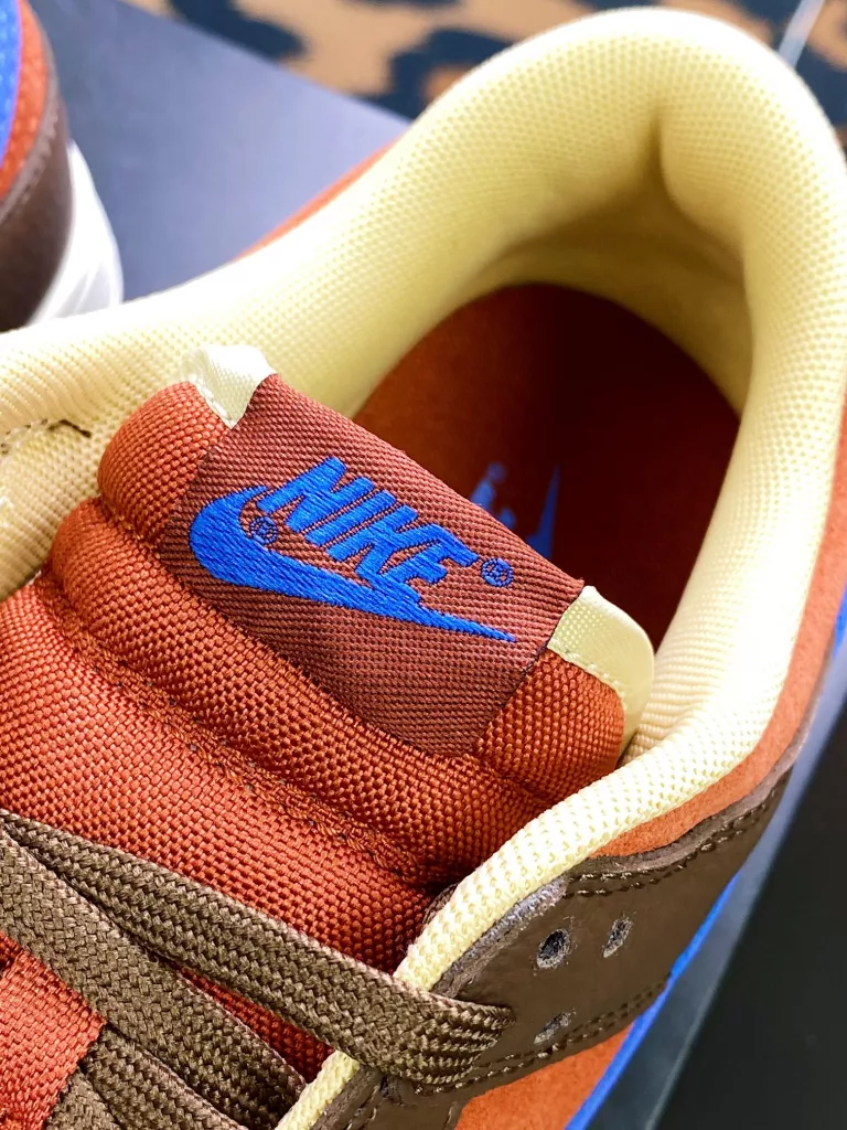 Nike SB Dunk Low Nike SB Dunk Low