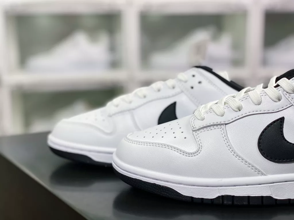 New Nike WMNS SB Dunk Low New Nike WMNS SB Dunk Low