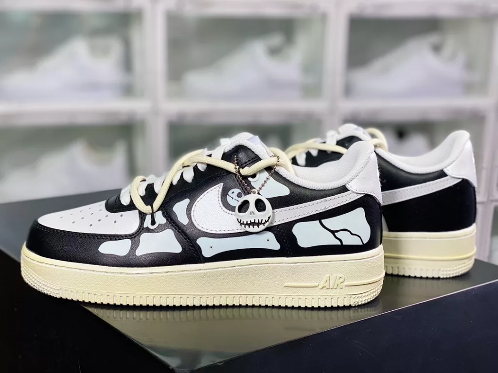 Nike Air Force 1 07 LV8 Nike Air Force 1 07 LV8