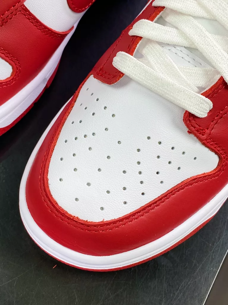 Nike SB Dunk Low Nike SB Dunk Low