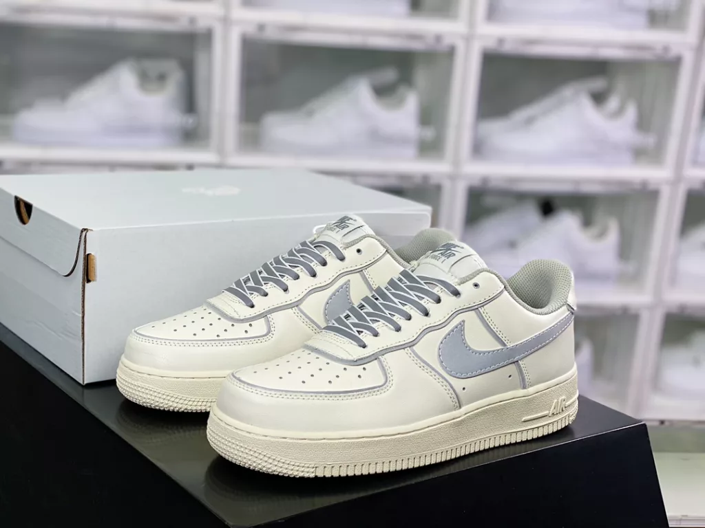 Nike Air Force 1'07 Low Leather Nike Air Force 1'07 Low Leather