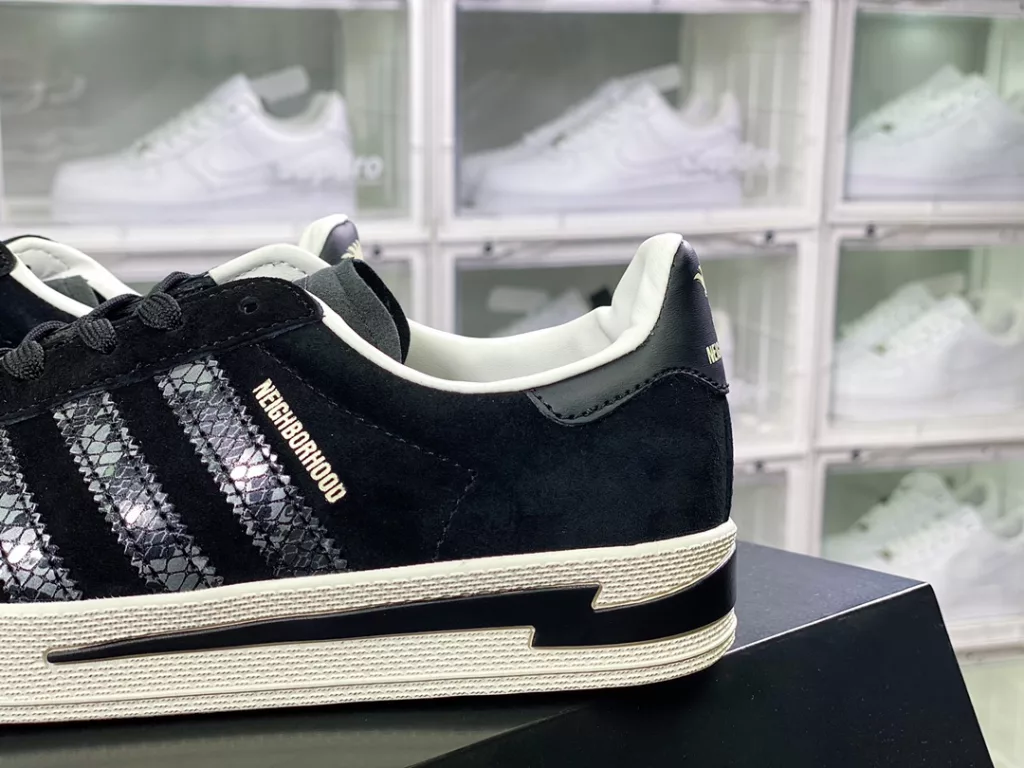 NEIGHBORHOOD x Taiwan Fashion Shoe Institute INVINCIBLE x Originals Campus College NEIGHBORHOOD x Taiwan Fashion Shoe Institute INVINCIBLE x Originals Campus College