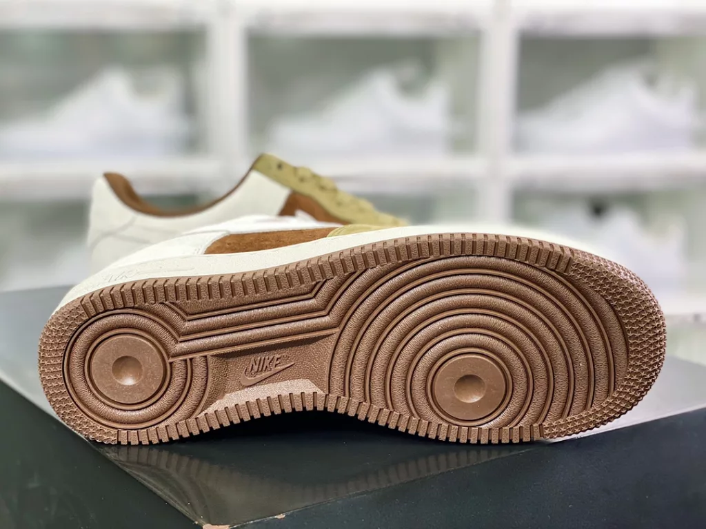 Nike Air Force 1'07 Low Nike Air Force 1'07 Low