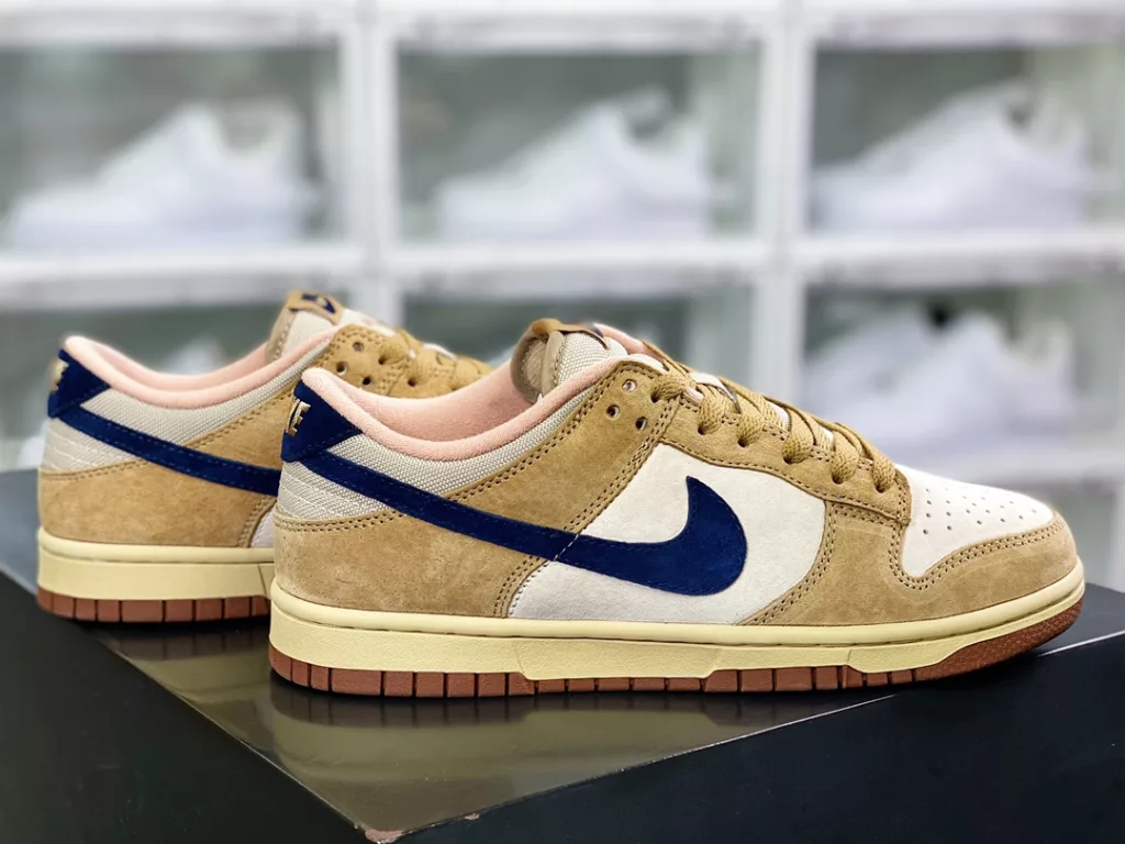 Nike SB Dunk Low Cl Nike SB Dunk Low Cl