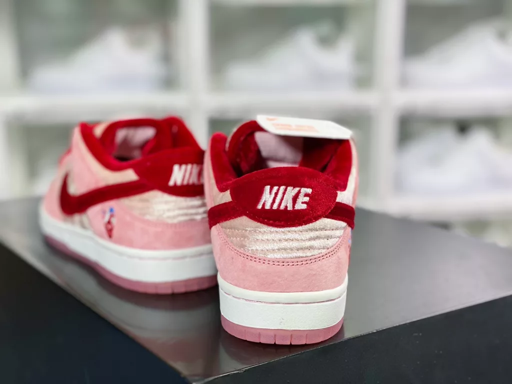 Nike SB Dunk Low Nike SB Dunk Low