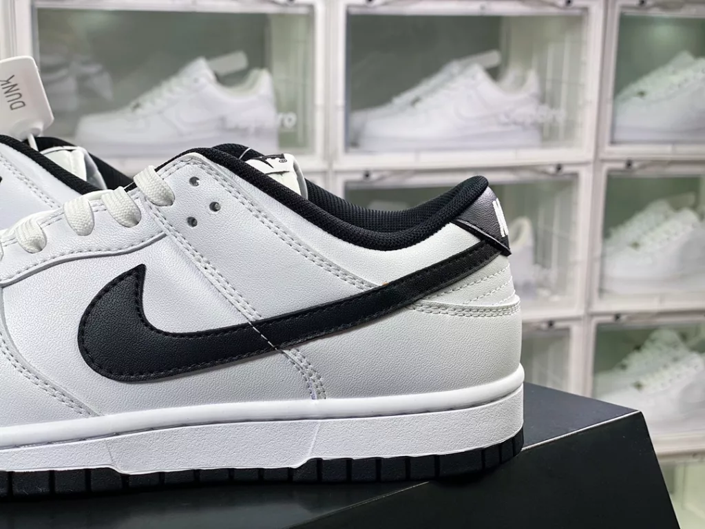 New Nike WMNS SB Dunk Low New Nike WMNS SB Dunk Low