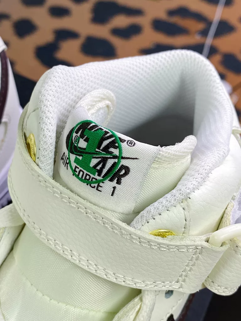 Nike Air Force 1'07 Mid SE Nike Air Force 1'07 Mid SE
