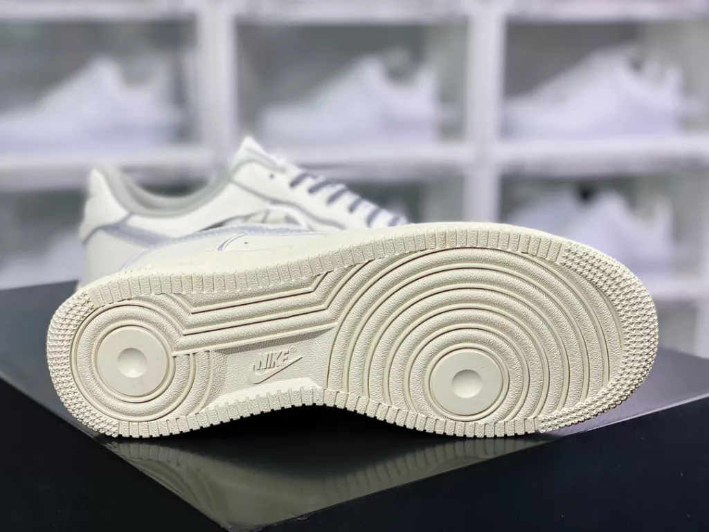 Nike Air Force 1'07 Low Leather Nike Air Force 1'07 Low Leather