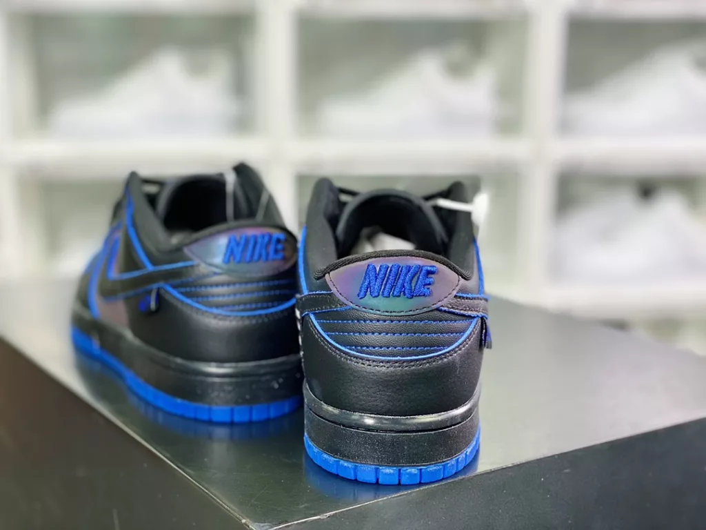 Nike SB Dunk Low Nike SB Dunk Low