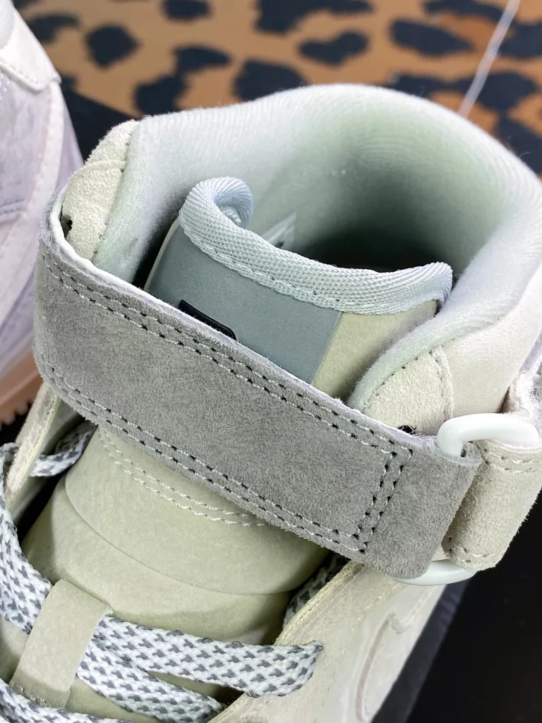 Defending champion Reigning Champ x Air Force 1'07 Mid Air Force One Classic mid top versatile casual sports board shoes Defending champion Reigning Champ x Air Force 1'07 Mid Air Force One Classic mid top versatile casual sports board shoes