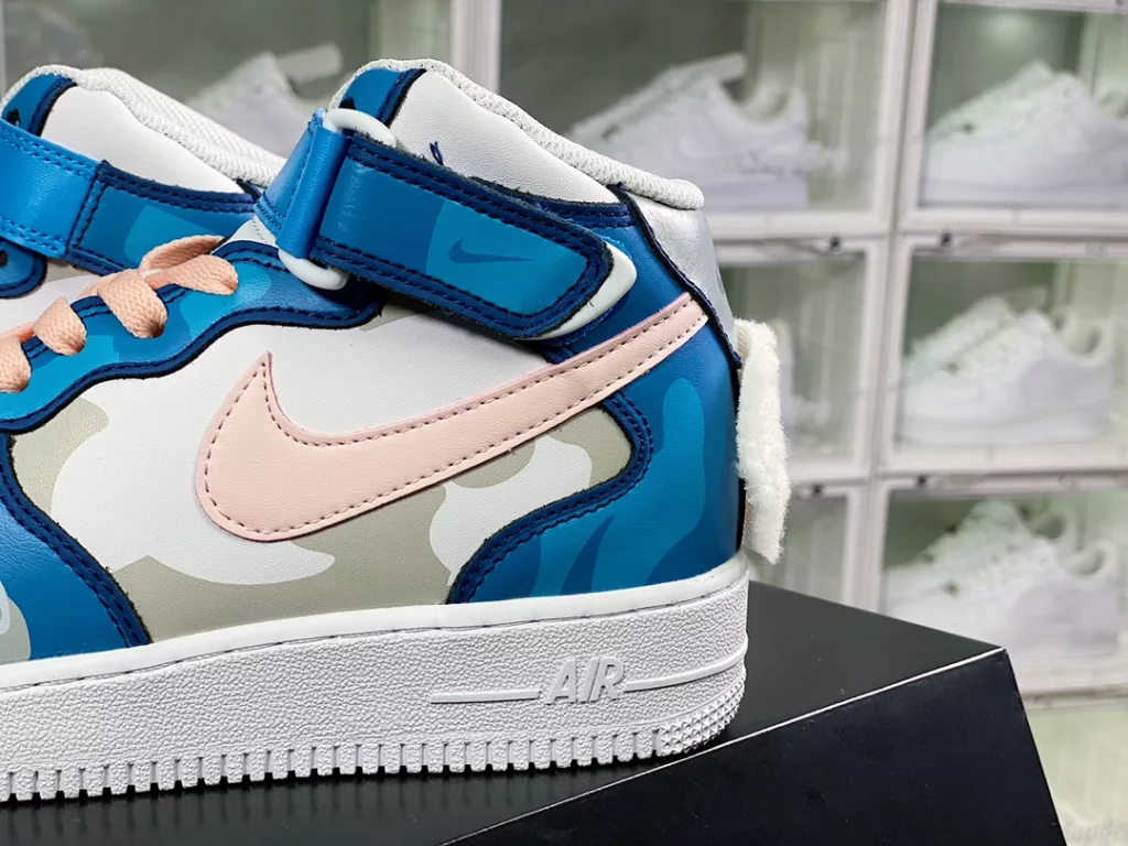 Nike Air Force 1'07 Mid Nike Air Force 1'07 Mid