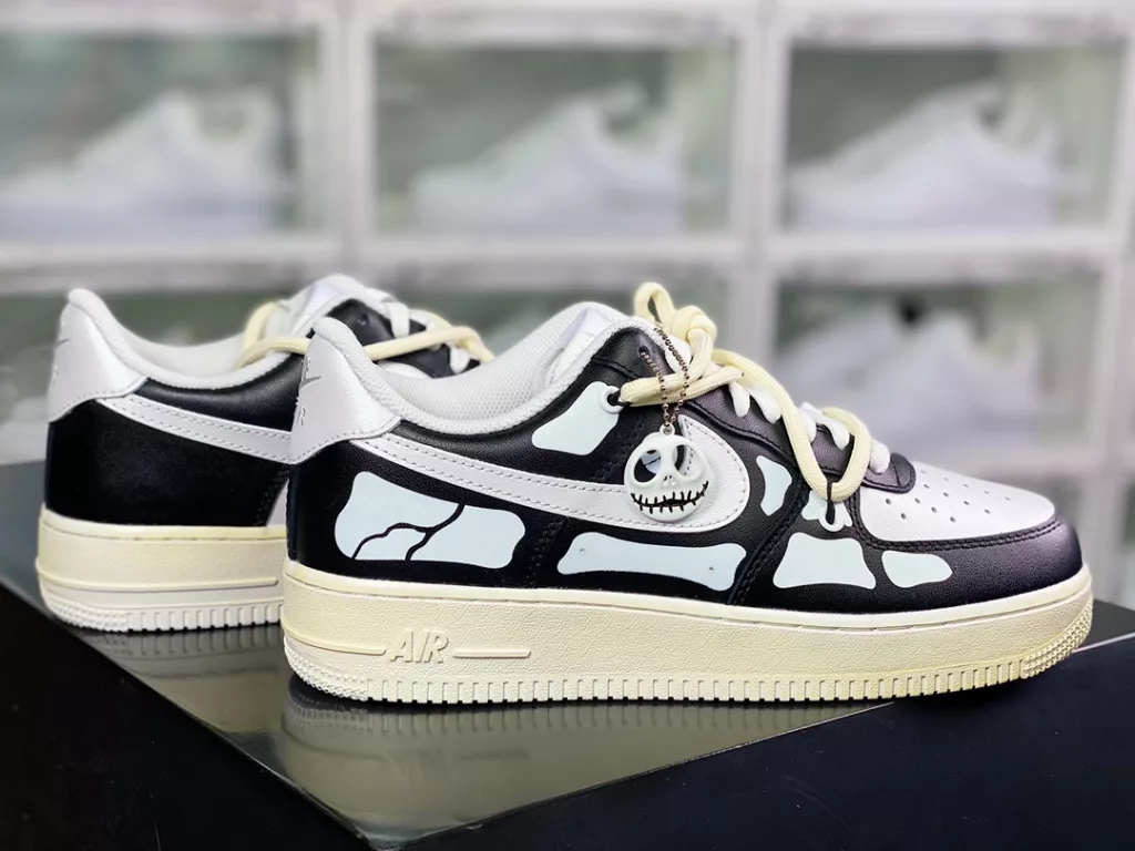Nike Air Force 1 07 LV8 Nike Air Force 1 07 LV8