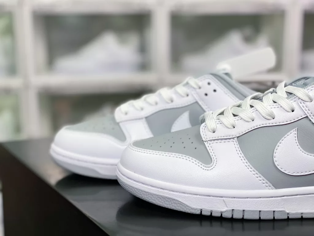 Nike SB Dunk Low Nike SB Dunk Low