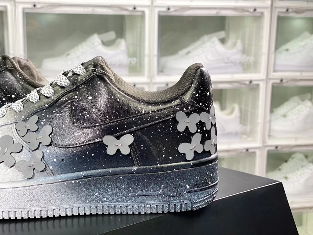 Nike Air Force 1'07 Low Nike Air Force 1'07 Low