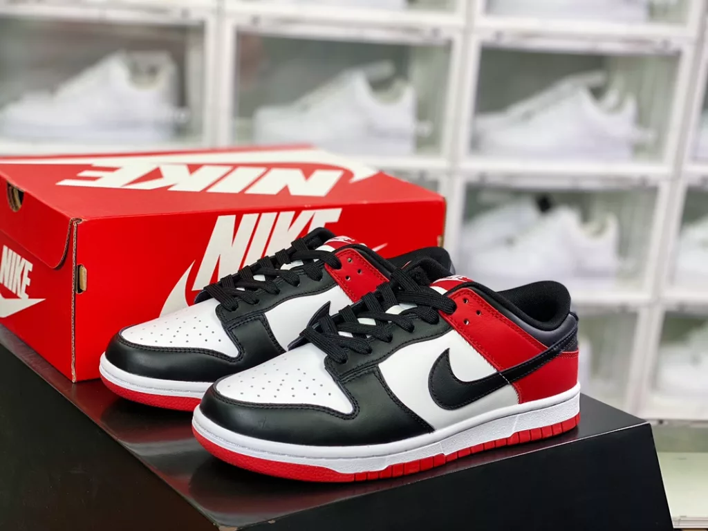 Nike By You SB Dunk Low Retro SP Dunk Collection Low Top Casual Sports Skateboarding Board Shoe Nike By You SB Dunk Low Retro SP Dunk Collection Low Top Casual Sports Skateboarding Board Shoe
