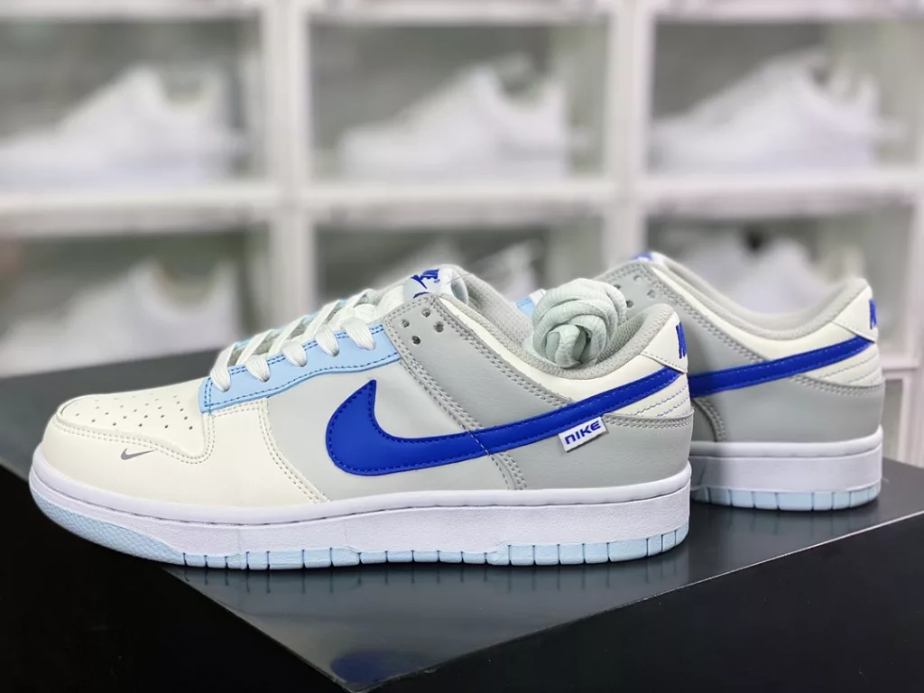 Nike WMNS SB Dunk Low GS Nike WMNS SB Dunk Low GS