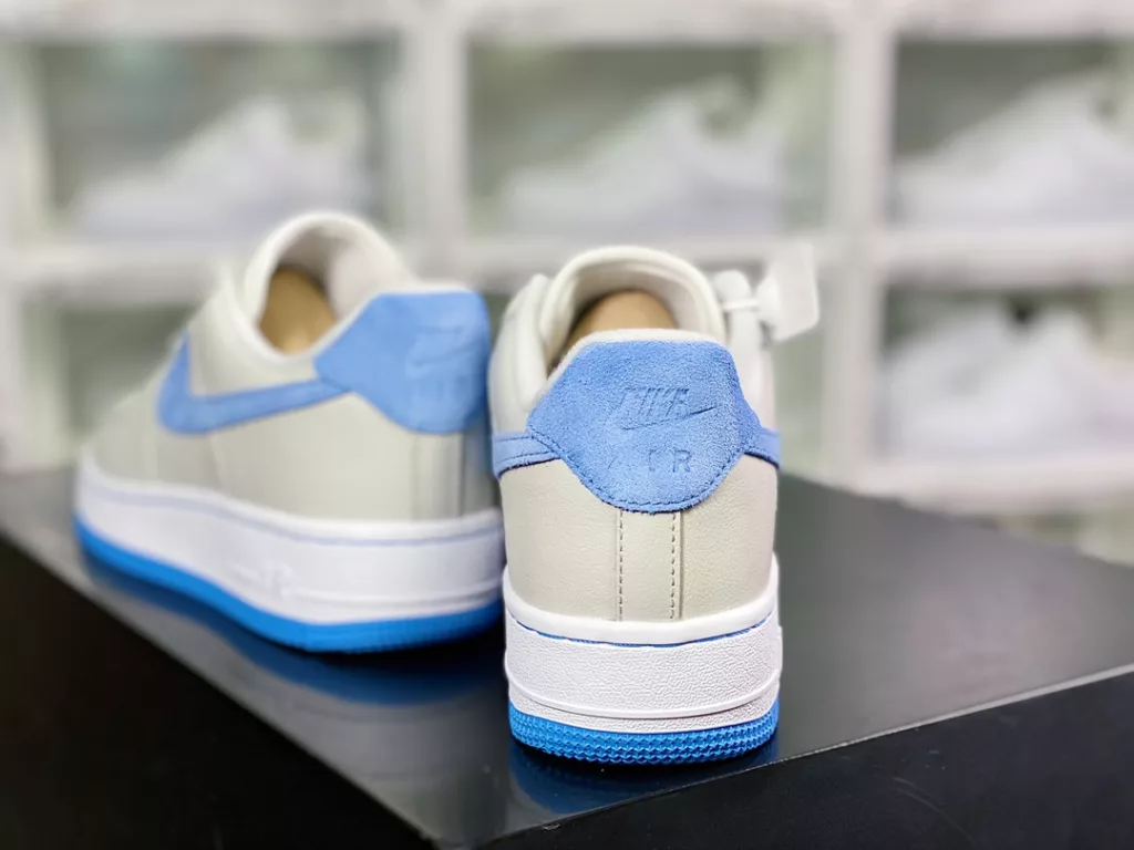 Nike Air Force 1 07 LV8 Nike Air Force 1 07 LV8