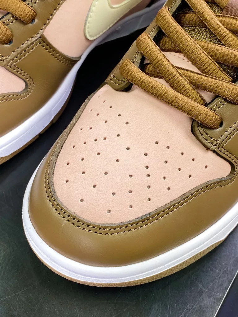 Pink Cherry Ignites 25th Anniversary, American Founder Street Fashion Brand Stussy Stussy x SB Dunk Low Pro Pink Cherry Ignites 25th Anniversary, American Founder Street Fashion Brand Stussy Stussy x SB Dunk Low Pro