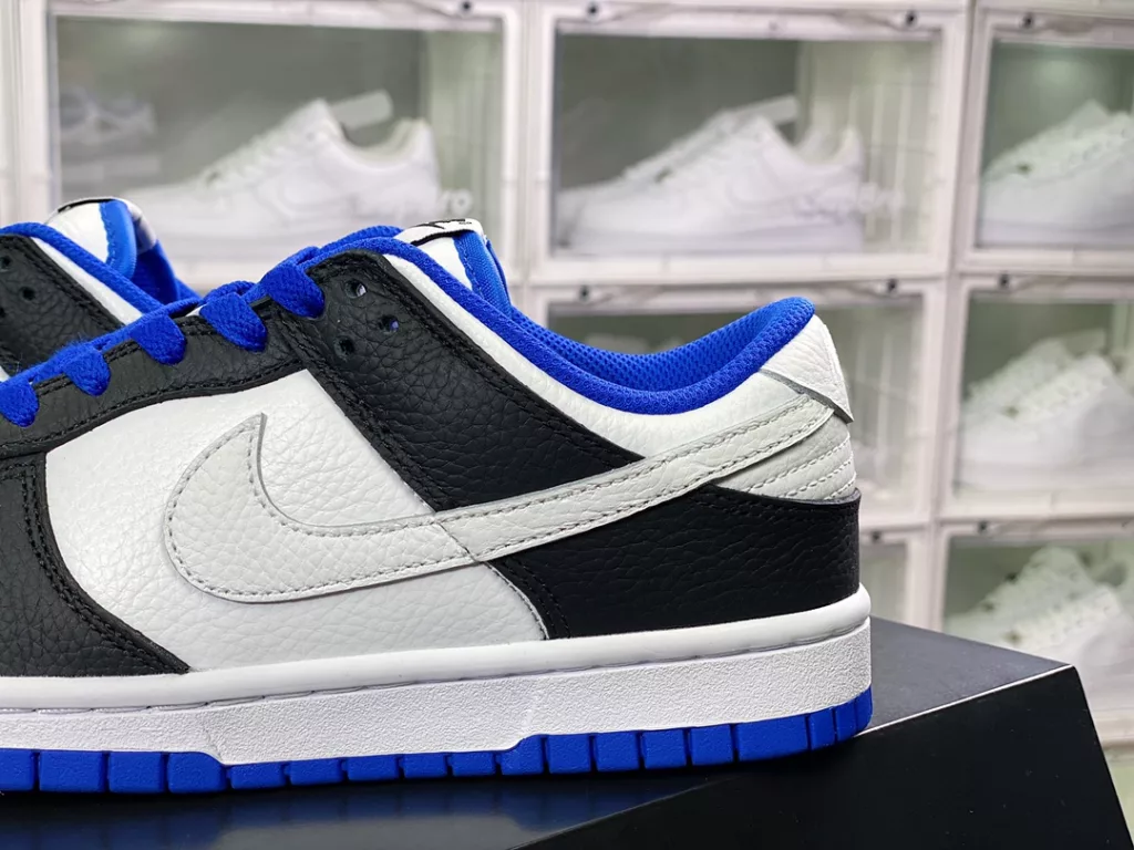 Nike SB Dunk Low Nike SB Dunk Low