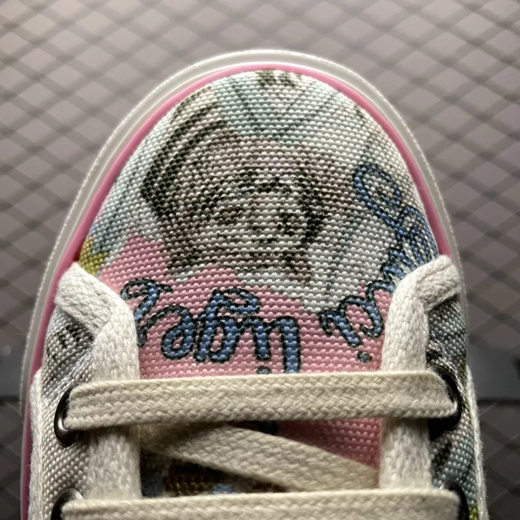 Local self sourced online shopping for Gucci Tennis 1977 series low top casual board shoes, high-end retail for quality, official synchronization, new color matching, exclusive launch, highest version available on the market, full set of original shoe development, cabinet packaging and accessories, size: 35 36 37 38 39