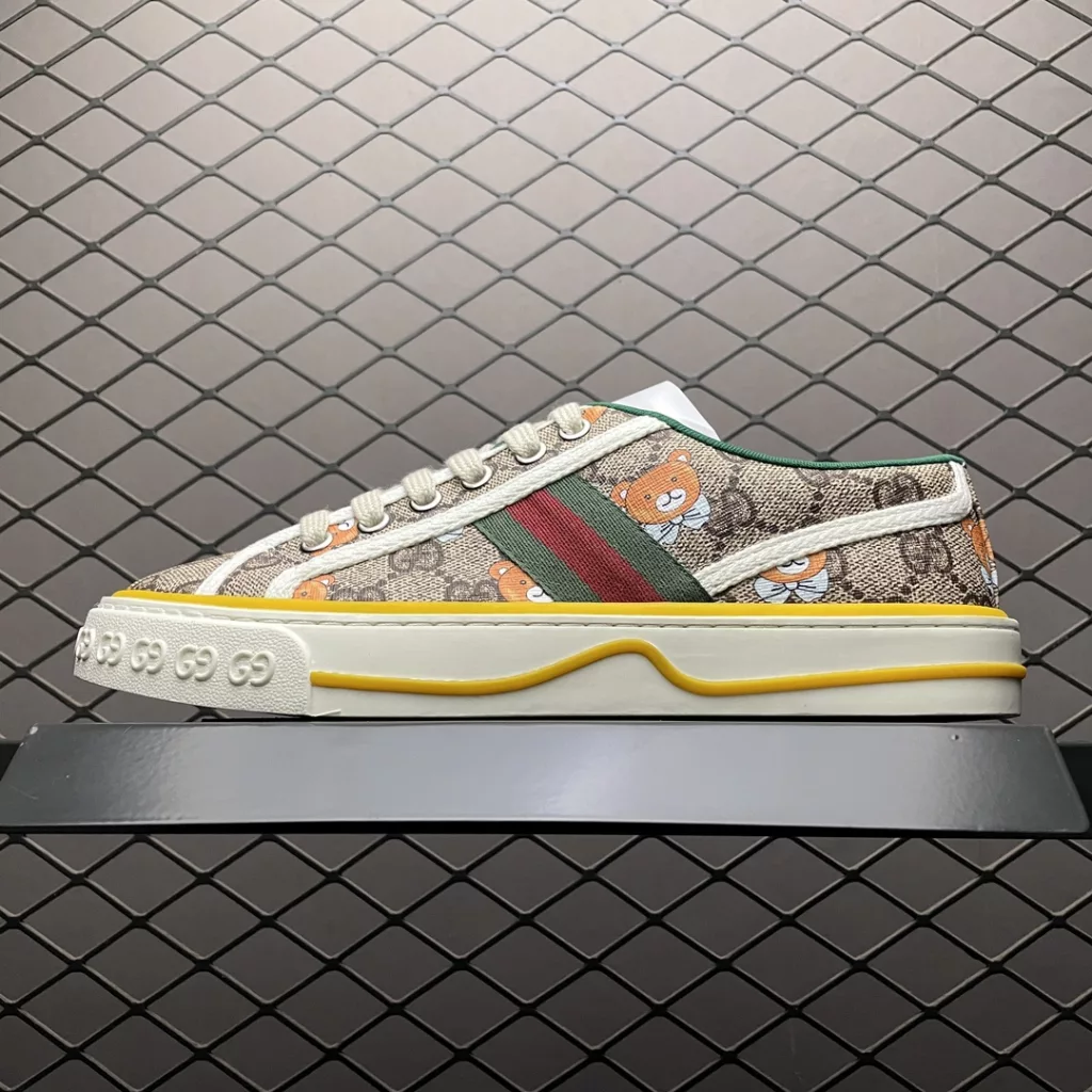 Local self sourced online shopping for Gucci Tennis 1977 series low top casual board shoes, high-end retail for quality, official synchronization, new color matching, exclusive launch, highest version available on the market, full set of original shoe development, cabinet packaging and accessories, size: 35 36 37 38 39