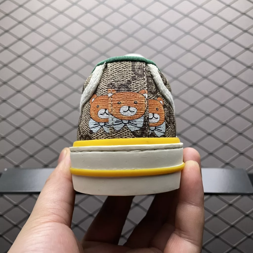 Local self sourced online shopping for Gucci Tennis 1977 series low top casual board shoes, high-end retail for quality, official synchronization, new color matching, exclusive launch, highest version available on the market, full set of original shoe development, cabinet packaging and accessories, size: 35 36 37 38 39