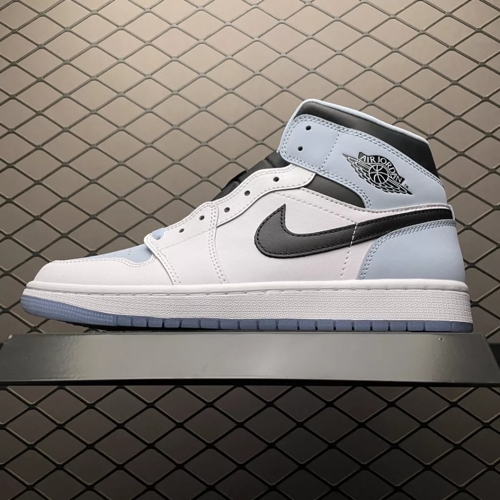 Locally sourced Air Jordan 1 Mid AJ1 Qiao 1 Mid Top Cultural Basketball Shoe DV1308-104, the highest quality original shoe development platform available in the market, with a dedicated OEM production line for orders. Each color scheme is purchased, and the original shoes are confirmed with details. Actual shooting size: 40 40.5 41 42 42.5 43 44 44.5 45 46 plaits