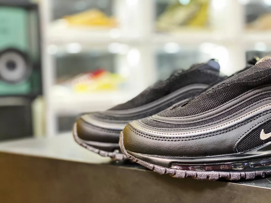 Nike Air Max 97 # High end channels produced by well-known manufacturers # Building the strongest version of bullets in the entire market # Original TPU reflective material for original shoes # The first original air cushion in the market to refuse to use a public sole # The shoe model is constantly proofread and the matching rate with the original shoes reaches 910