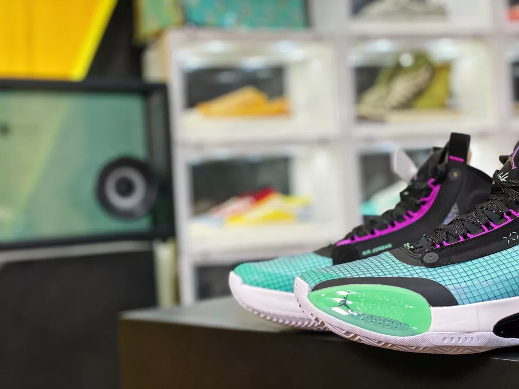 Ending with countless calls 👊🏻 Ultimate AJ34 flagship color scheme 