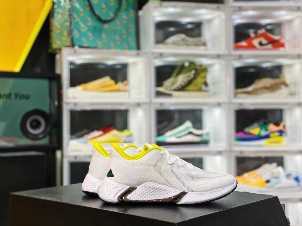 True standard half size system # 3 layer combination sole mold # Mid sole EVA foam cushioning material # Horse brand rubber anti slip effect # TPU brackets on both sides for stable support ❗ Adidas AlphaBOUNCE M Leather Alpha Series Shark Gill Pattern Bottom Cover 10