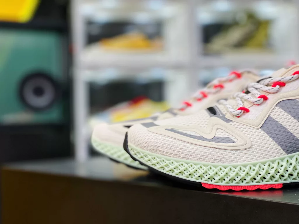 True label with half size # avant-garde to the extreme # Tribute to new technology 4D printing technology ❗ 2020 New Product, Adidas Consortium Runner Sense 4D 
