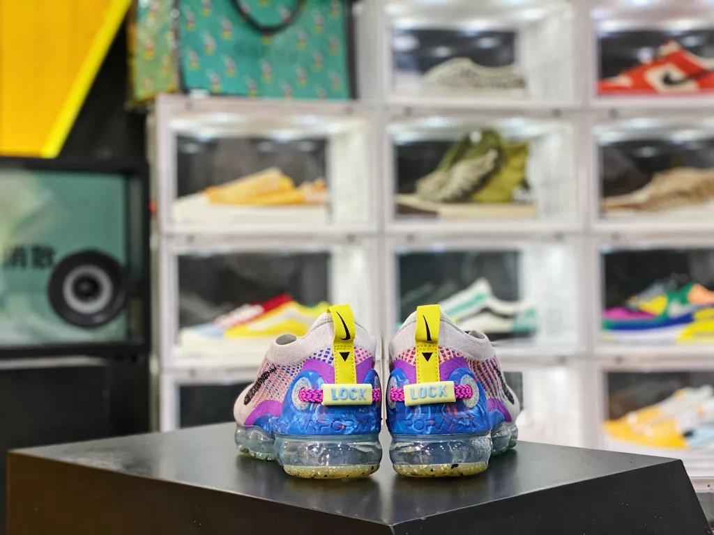 Air Vaporax 2020 FK Pure Platinum Grey Blue Rainbow 🌈 Weaving this product using recycled materials and recycled design methods, due to its weight proportion of recycled materials reaching at least 50%, it truly becomes Nike10